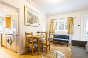 Stylish 4-Bed Home in Egham Surrey near airport